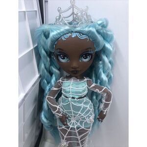 Rainbow High Costume Ball Robin Sterling Special Edition  2022